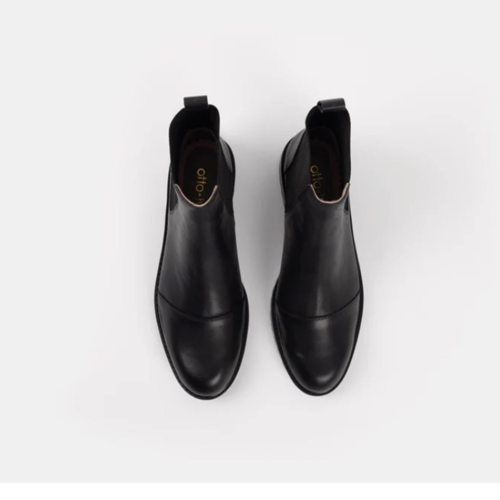Alexa Black Boot - Picture 3 of 4
